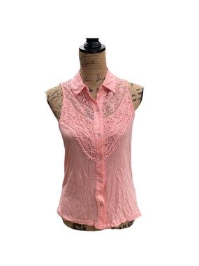 Iris Pink Sleeveless Collared Shirt with Lace